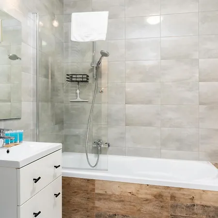 Osiedle Avia Cosy By Bookinghost *